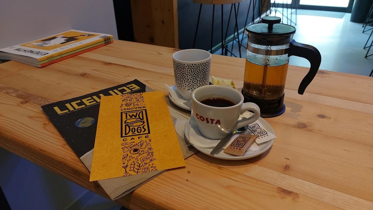 Two Dogs Cafe — photo