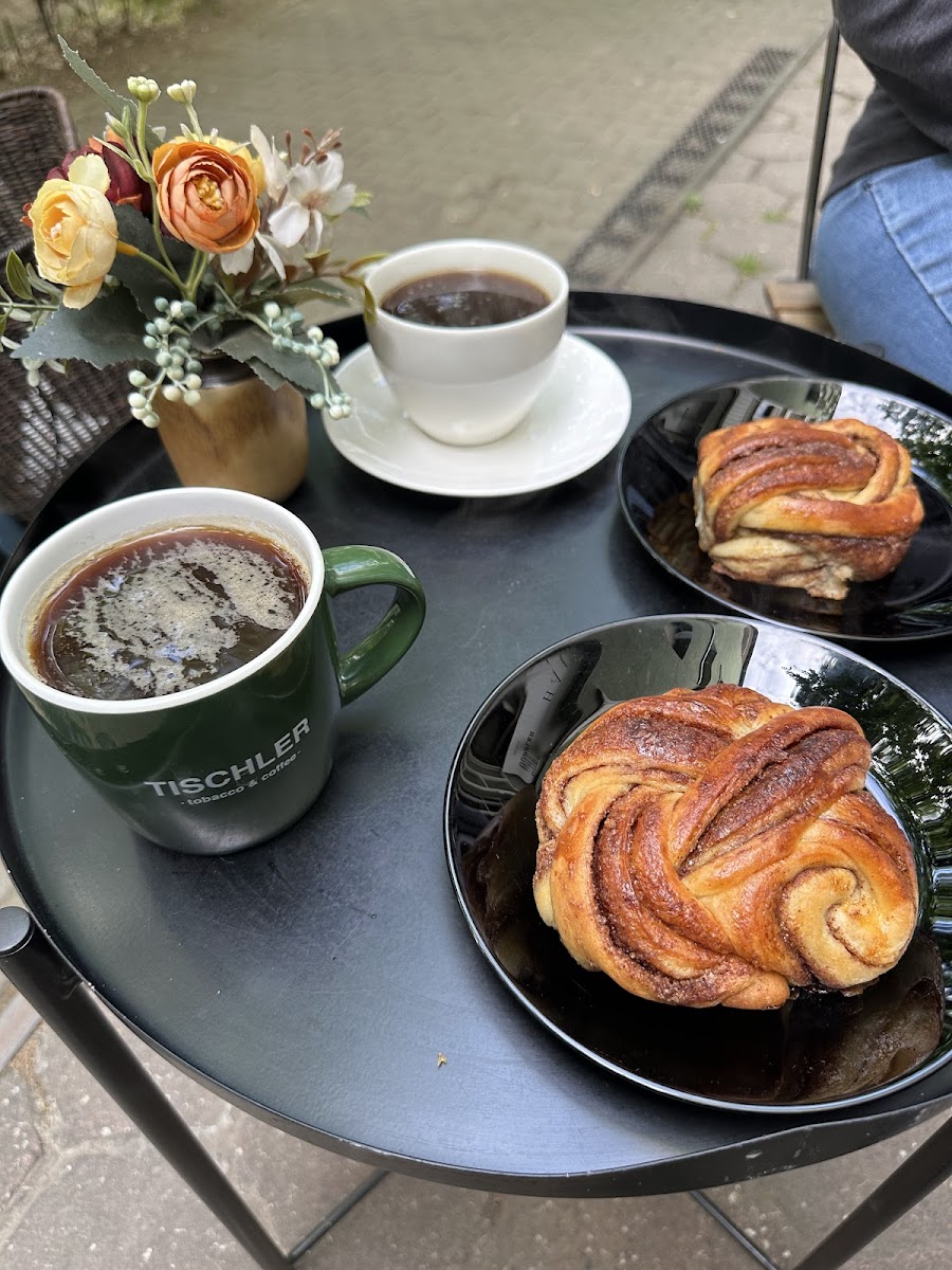 Tischler tobacco & coffee — photo