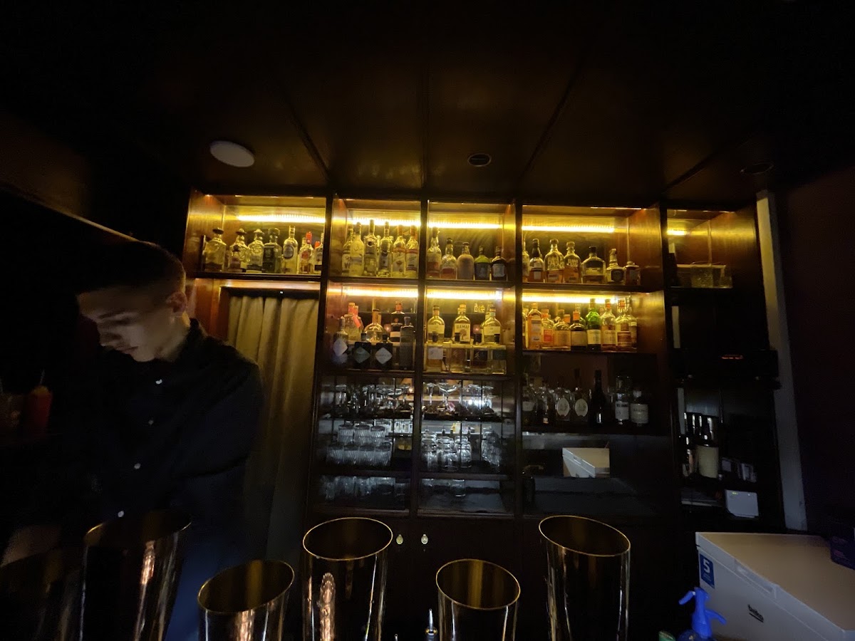 Ljiljan cocktail bar — fotografija