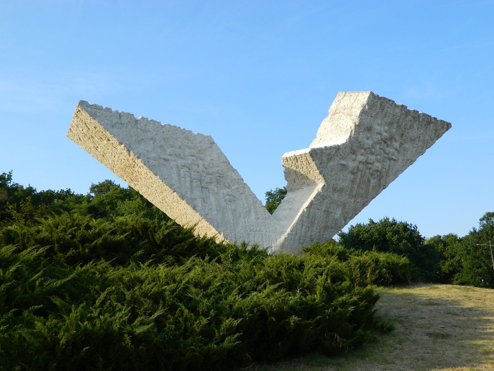 Memorial Park "Kragujevac October" — photo