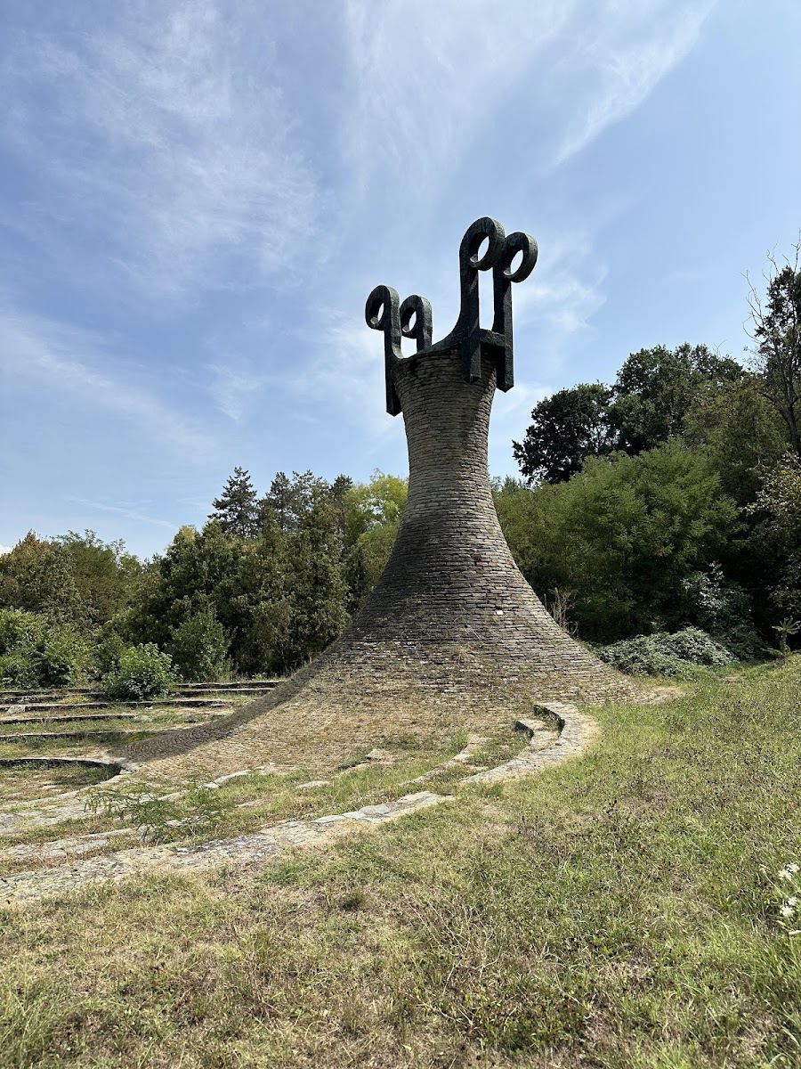Memorial of the Revolution — photo