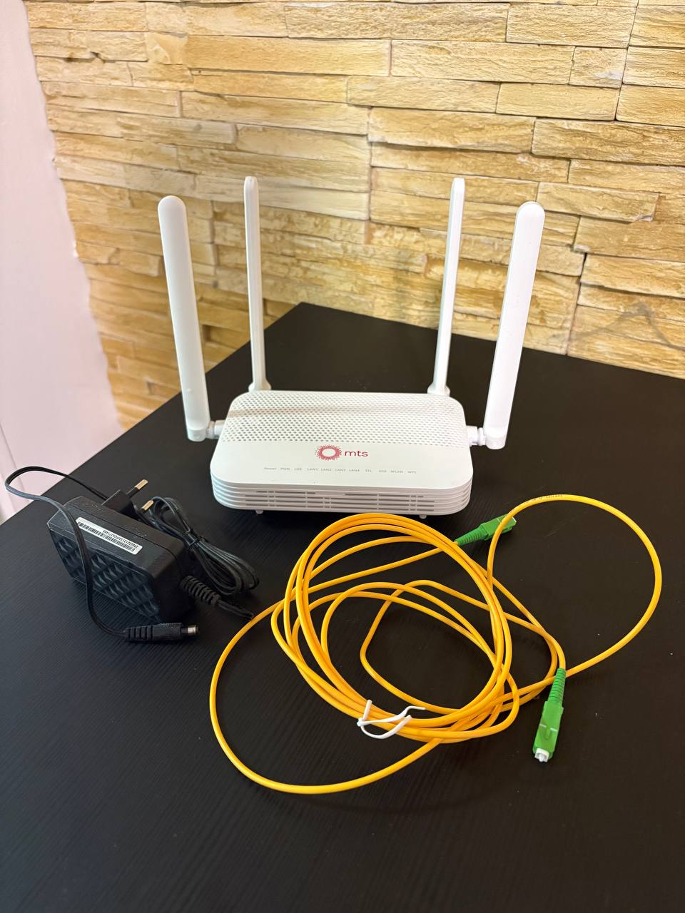 Продам WiFi роутер (выкуплен у МТС) Huawei OptiXstar HG8145X6-6Te GPON Optical Router / WiFi 6 3.500 динар Центр — фото