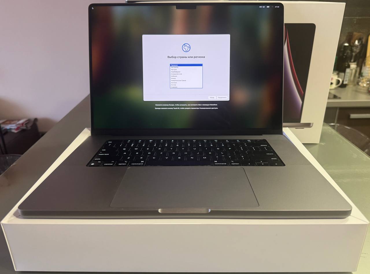 Продажа Macbook Pro 16‑inch M2, 1550€ — фото