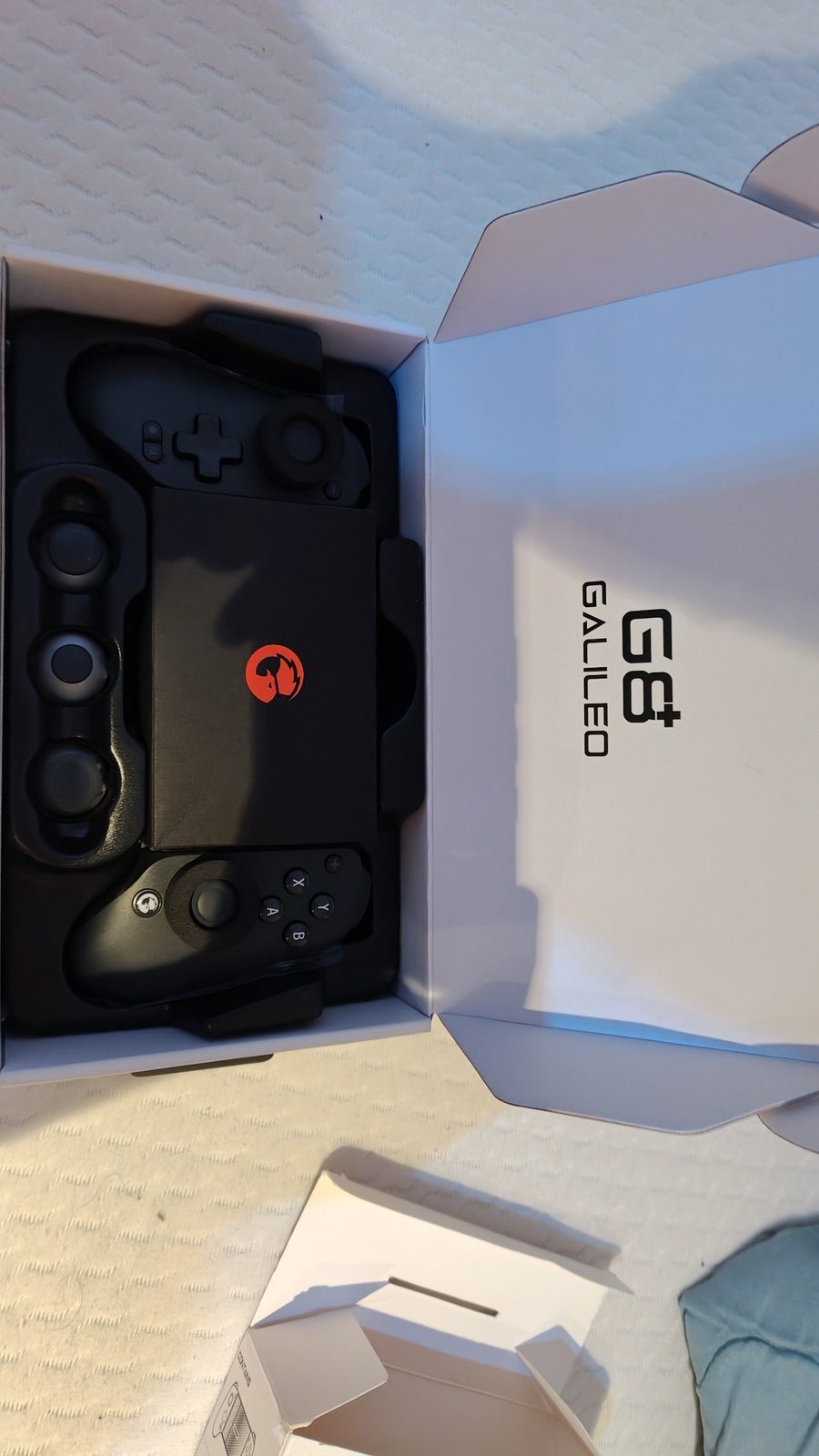 Продаю контроллер формата клипсов для телефона GameSir G8+ Galileo wireless в идеальном состоянии. — фото