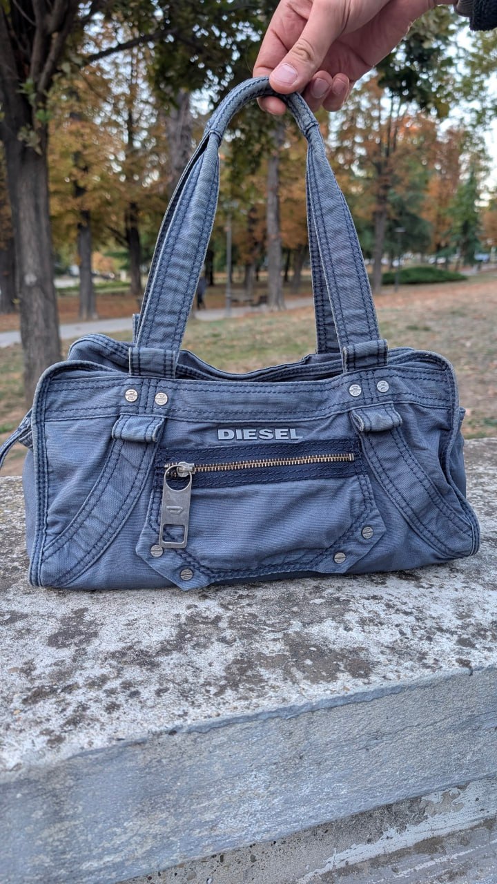 -Продам сумку Diesel , хорошее состояние 2500 динар -Клатч MAX&Co (MaxMara), натуральная кожа,отличное состояние , 2000 динар -Мини сумочка Coach, размер 10х13, натуральная кожа, состояние новой, 3000 — фото