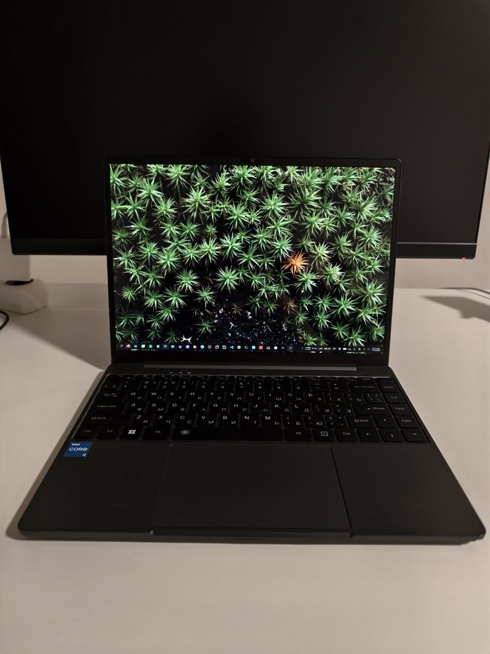 Продаю ноутбук Chuwi CoreBook X 14" 💻 Характеристики: 1) Intel Core i3-1215U (6 ядер / 8 потоков) 2) 16 ГБ DDR4 3200 (2×8, двухканал) 3) 512 ГБ NVMe SSD 4) Экран 14" 2160×1440 (3:2), 60 Гц В комплекте — фото