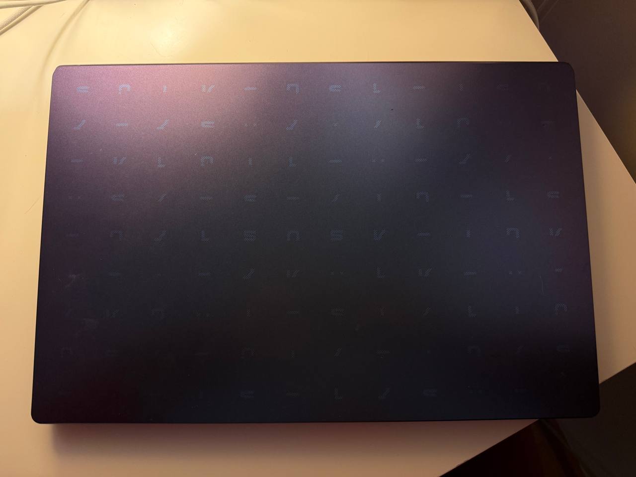 Продаю ноутбук ASUS Vivobook Цена - 7К Техническое состояние: Ноутбук периодически тормозит. — фото