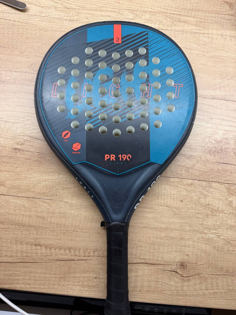 Ракетка для падела Kuikma PR 190 Light (Decathlon) — 1000 RSD Продам лёгкую ракетку для падела Kuikma PR 190 Light от Decathlon. — фото