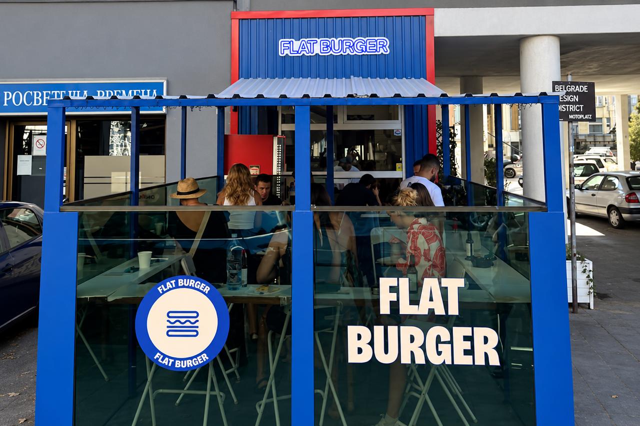 🍔 Бургерная Flat burger с подтверждаемой выручкой в центре Белграда 💰 Цена: €30 000 📈 Средняя прибыль за 2025 год: €4 000 📊 Выручка по АПР за 25 год: 42,8 млн RSD 📍 Локация: Белград, центр, в районе Т — фото